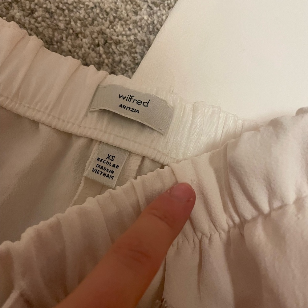 Aritzia Lodge Pants Crepette in Light Birch - Picture 5 of 5